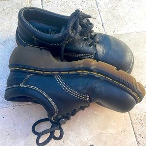Size 6 ENGLISH SIZED (7-7.5 US size) Doc Martens